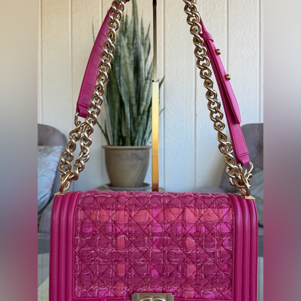 Chanel Tweed Boy Bag Limited Edition AUCTION HOUSE DISPLAY ONLY - Picture 4 of 16